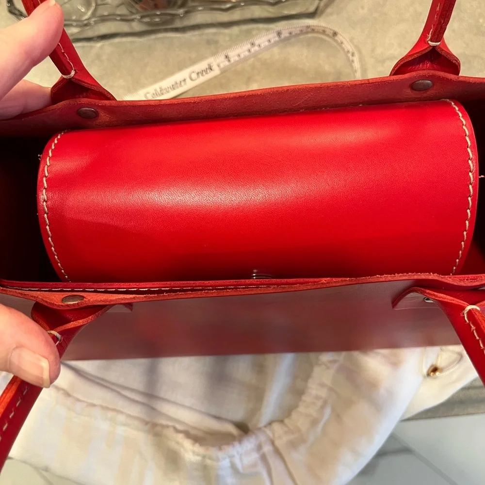 ❤️FINAL REDUCTION❤️. PRICE FIRM.
Vintage Kate Spade Handbag - Picture 9 of 14